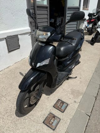 Peugeot Tweet 50 2017 Negra