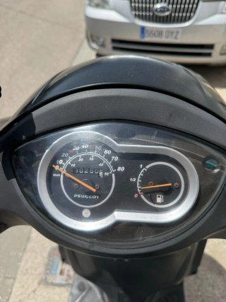 Peugeot Tweet 50 2017 Negra