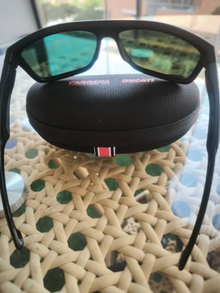 Gafas de sol Carrera Ducati.