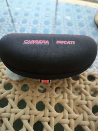 Gafas de sol Carrera Ducati.