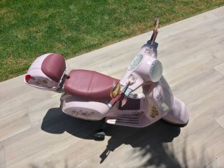 Moto Eléctrica Infantil Vespa Rosa