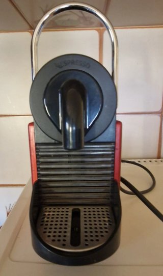 Cafetera Nespresso Koenig Pixie Roja