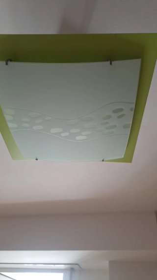 Plafón verde y blanco para habitación