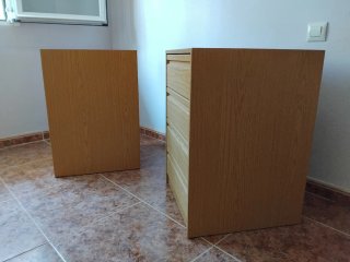 Cajonera de madera color beige