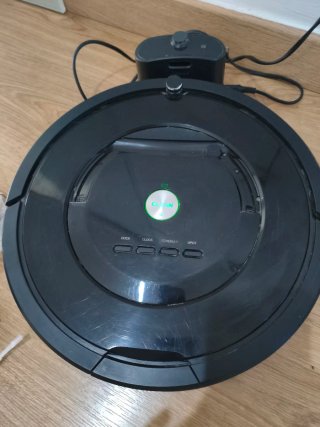 Roomba 876 con base de carga