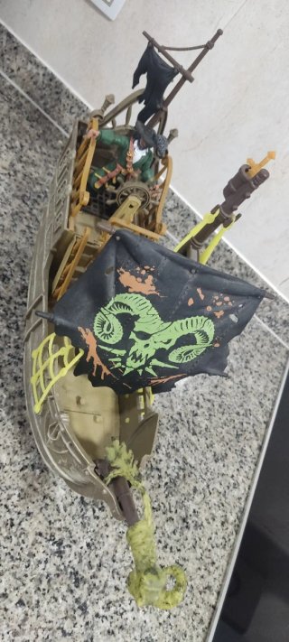 Barco Pirata Juguete con Figuras