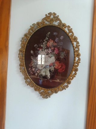 Cuadro floral ovalado dorado