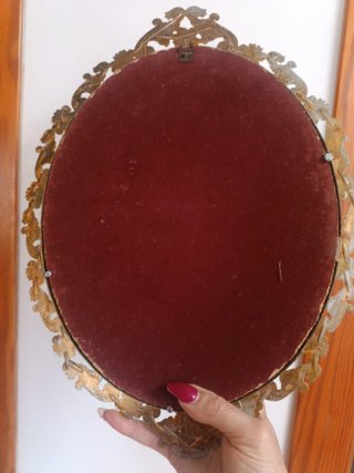 Cuadro floral ovalado dorado