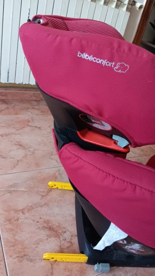 Silla de coche para bebé color granate