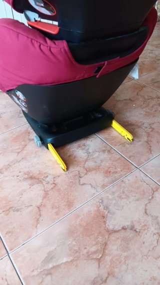 Silla de coche para bebé color granate