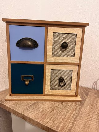 Mueble joyero pequeño madera y metal