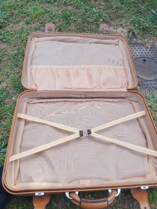 Maleta vintage años 60 no tengo las llaves