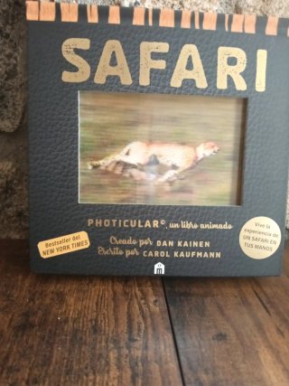 Safari: Un libro animado en Photicular
