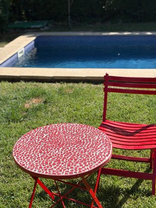 Mesa y Silla Mosaico Artesanal Roja