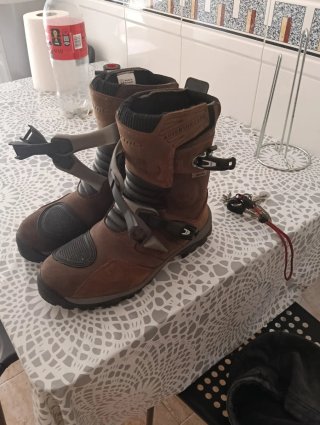Botas de Motociclismo FORMA Marrones