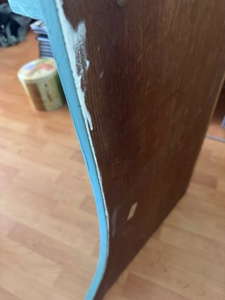Estantería esquinera de madera para restaurar