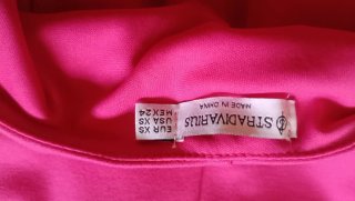 Vestido corto fucsia Stradivarius Talla XS