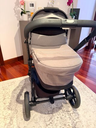 Carrito de paseo gris