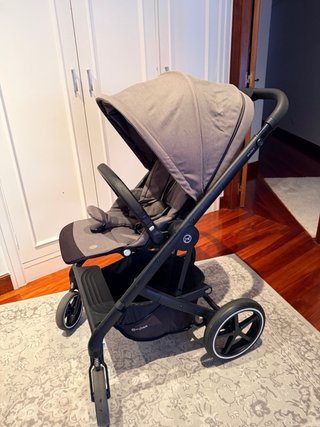 Carrito de paseo gris