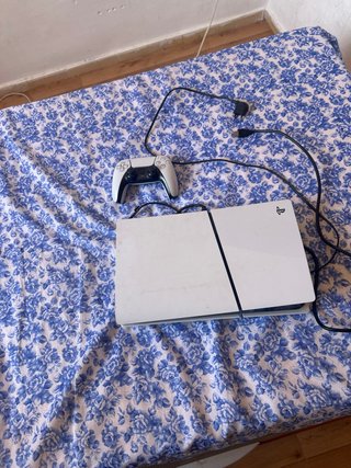 PlayStation 5 Slim Blanca en perfecto estado