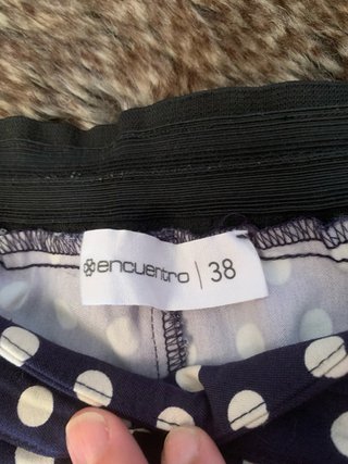 Pantalones de lunares azul y blanco