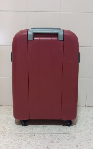Maleta de cabina roja y gris
