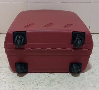 Maleta de cabina roja y gris