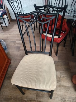 Mesa de comedor cristal y forja con 8 sillas