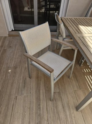 Mesa de comedor madera y aluminio
