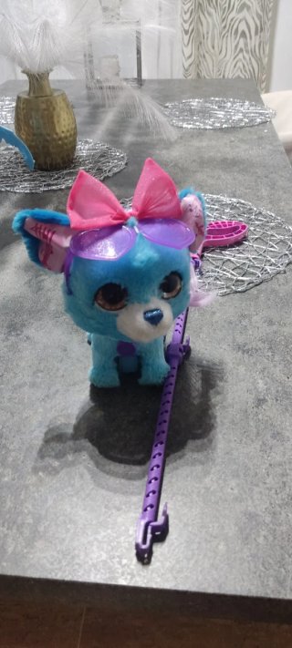 Peluche perro azul con accesorios
