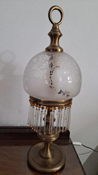 Lámpara de mesa vintage dorada
