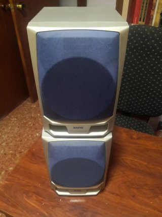 2 Altavoces Sanyo Plata y Azul