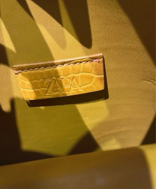 Bolso shopper Zara amarillo efecto piel