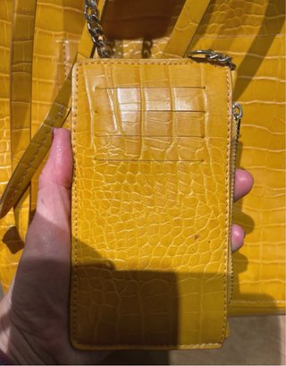 Bolso shopper Zara amarillo efecto piel