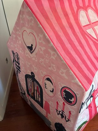Casita de tela y cocinita infantil con accesorios