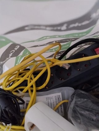 Cables varios RJ45 y ladrones