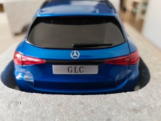1:18 Mercedes-Benz GLC iScale Dealer Edition Nuevo