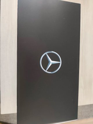 1:18 Mercedes-Benz GLC iScale Dealer Edition Nuevo
