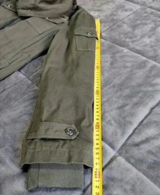 Chaqueta tipo militar.