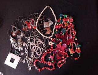 Lote de bisutería variada