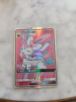 Carta Pokémon Sylveon GX 140/145