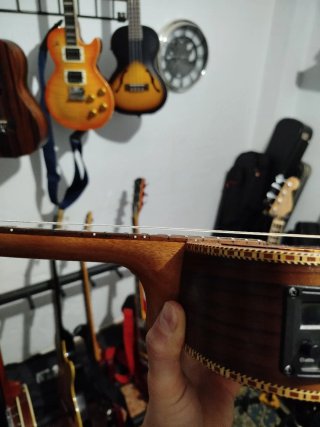 Ukelele tenor electroacústico Paisen
