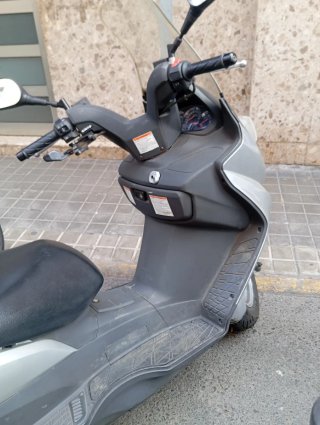 Suzuki Burgman UH 125cc Scooter