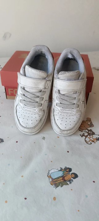 Zapatillas Puma niño blancas