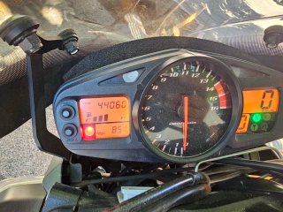 Suzuki GSR 600 Negra