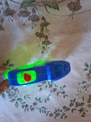 Pistola ad acqua blu e verde