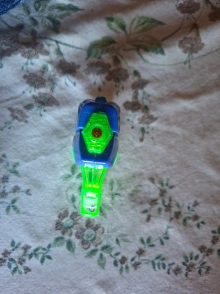 Pistola ad acqua blu e verde