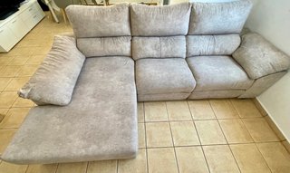 Sofá chaise longue gris claro