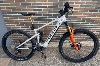 Bicicleta Eléctrica Focus Sam 6.9