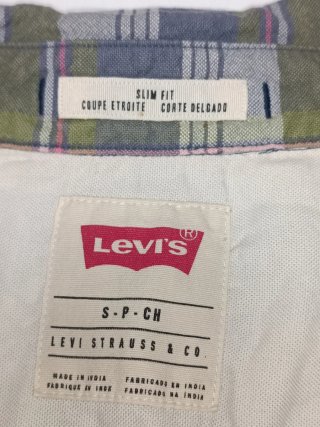 Camisa chico  Levi's cuadros talla S.
